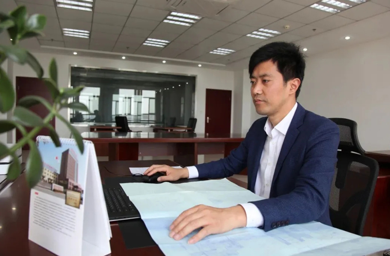 海安名匠丨江蘇鵬飛集團(tuán)股份有限公司設(shè)計(jì)中心主任，高級工程師、高級技師李曉平